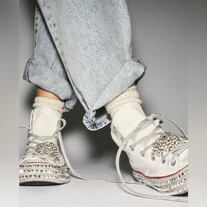 Cruise Hi Top Sneakers with Embellished Medallion